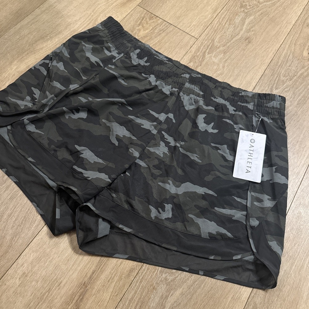 ATHLETA Mesh Racer Run Short Size 2X Black Camo Running‎ Workout 4" Inseam NEW